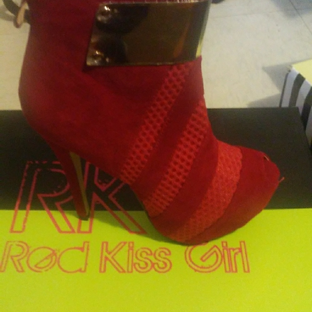 (New) Peep-toe Pumps